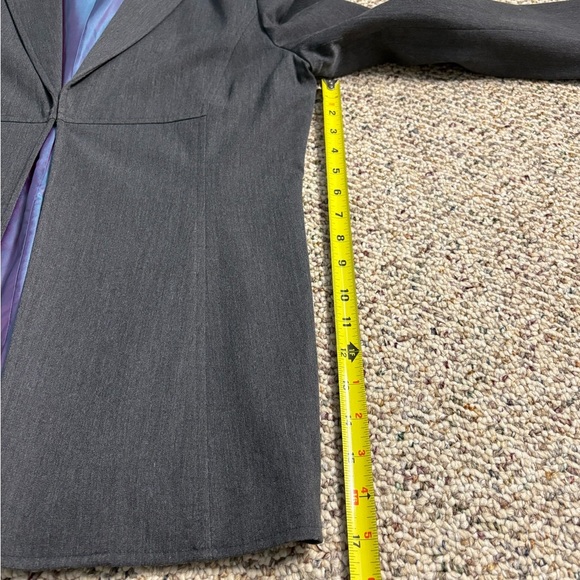 The Limited Gray 2 Piece Blazer & Slacks. EUC. Y2K. Size 8 - Picture 10 of 16
